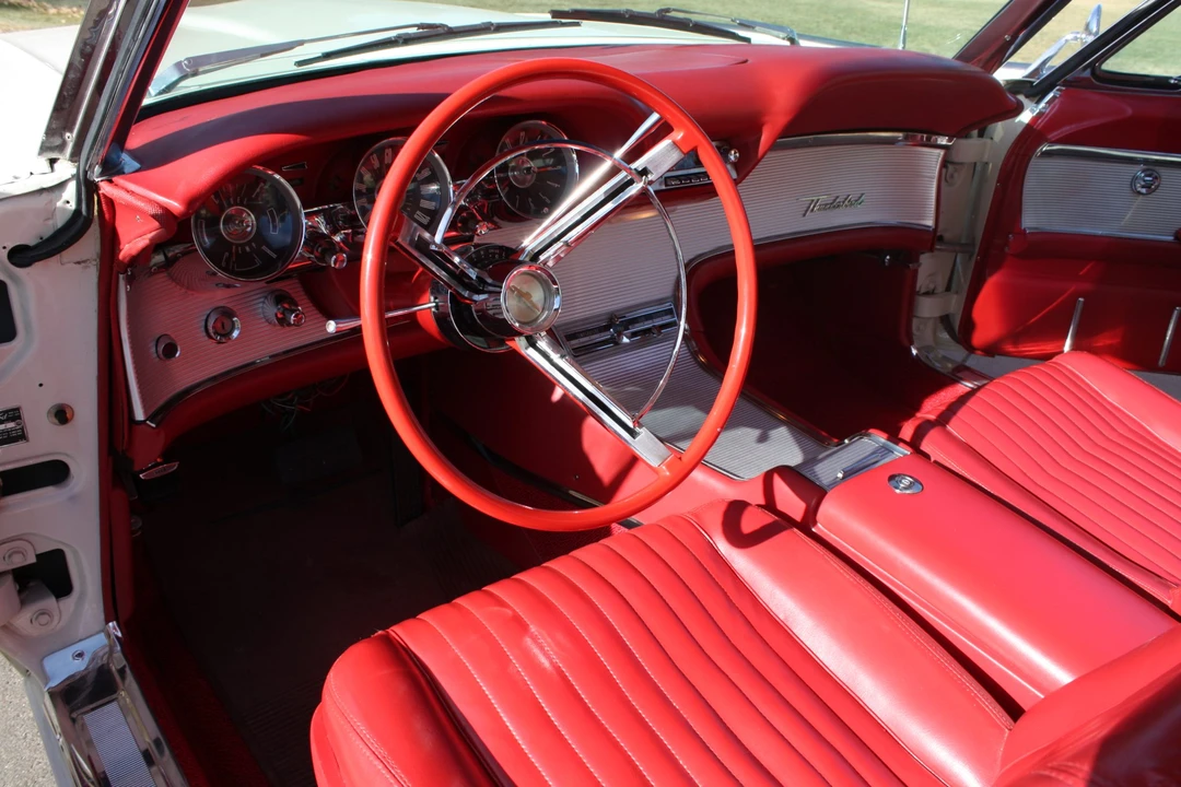 1961 Ford Thunderbird 3rd Gen - Image 26 of 31
