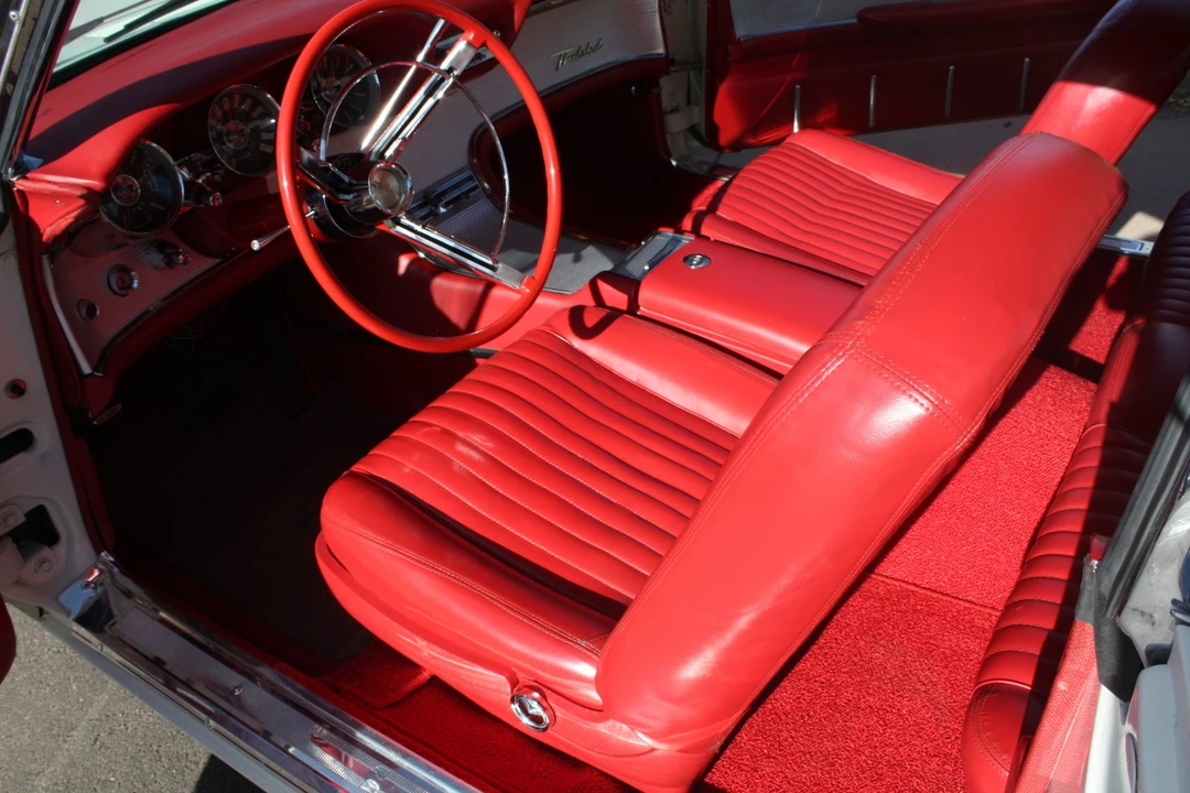 1961 Ford Thunderbird 3rd Gen - Image 25 of 31