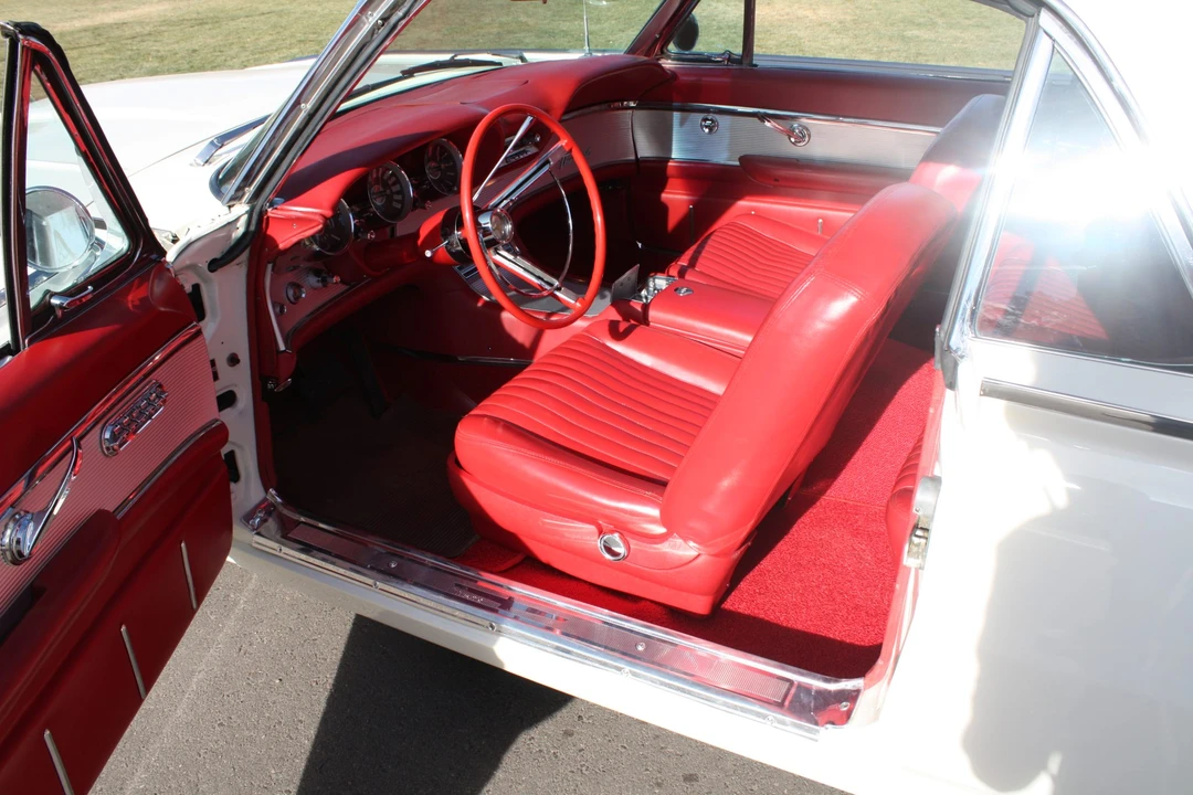 1961 Ford Thunderbird 3rd Gen - Image 24 of 31