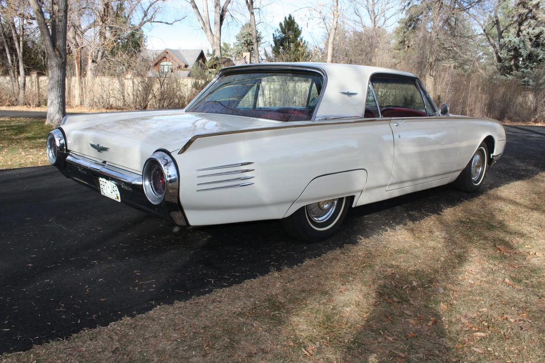 1961 Ford Thunderbird 3rd Gen - Image 8 of 31