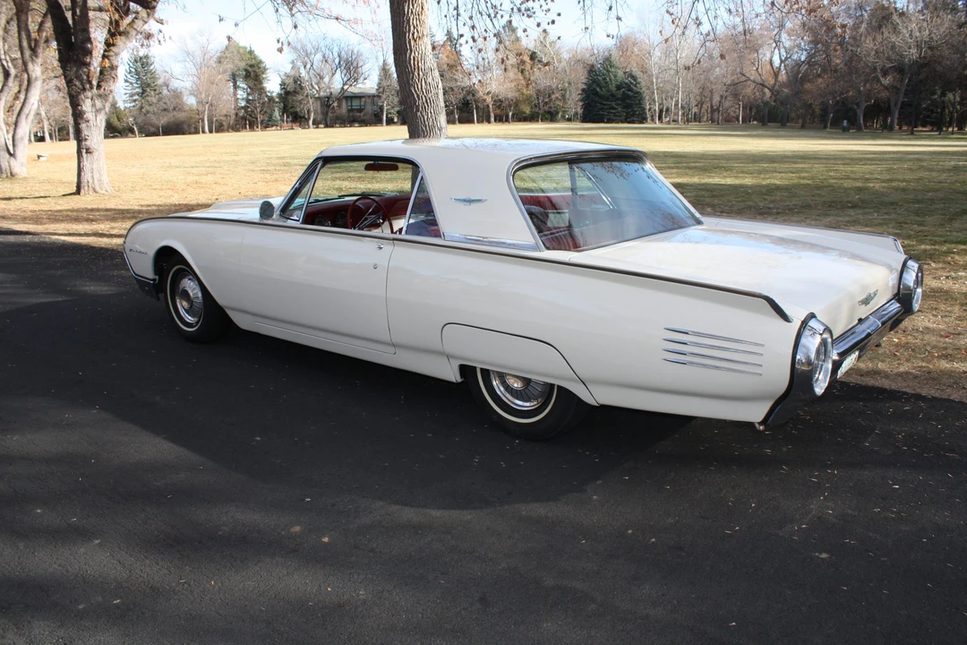 1961 Ford Thunderbird 3rd Gen - Image 5 of 31