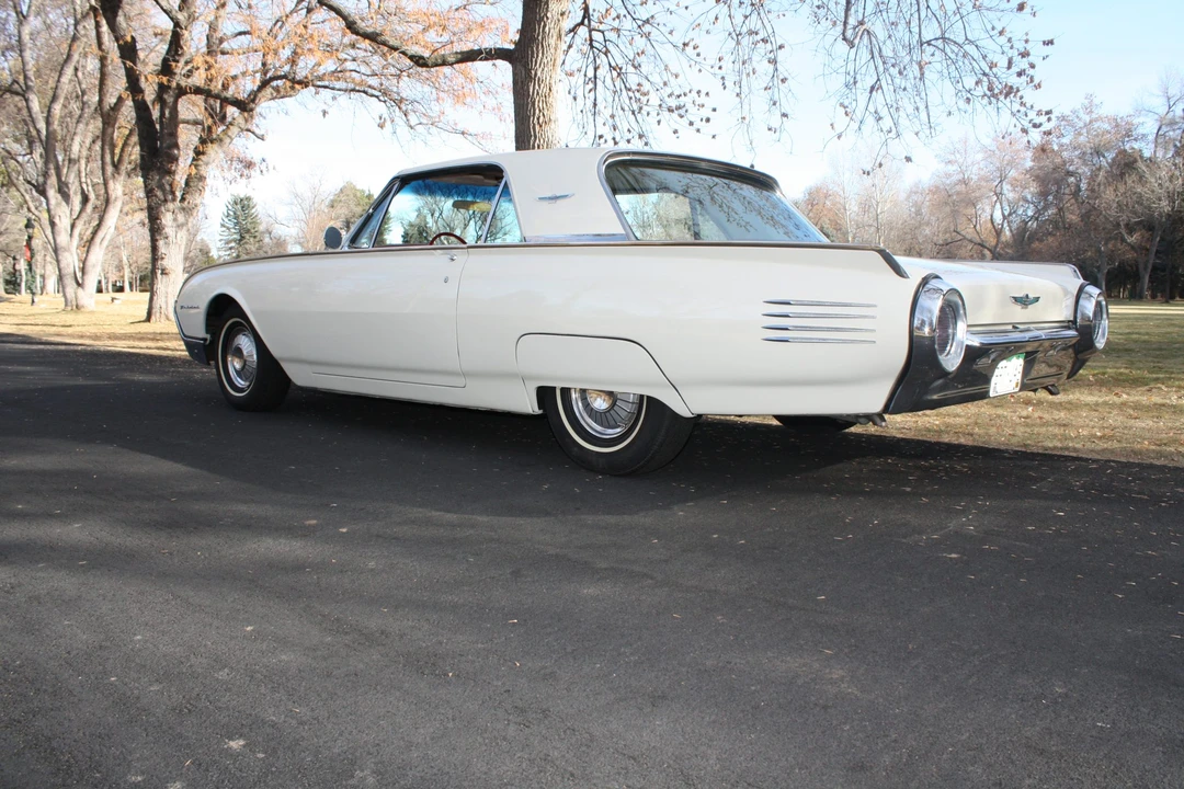 1961 Ford Thunderbird 3rd Gen - Image 4 of 31