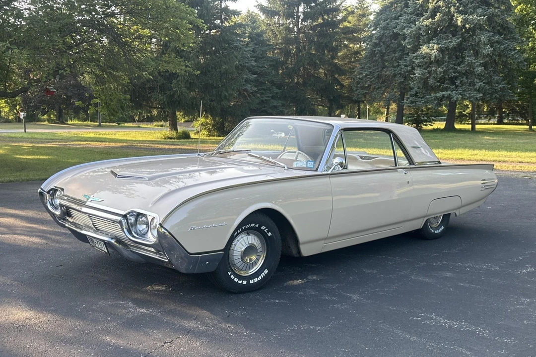 1961 Ford Thunderbird 3rd Gen - Image 1 of 31