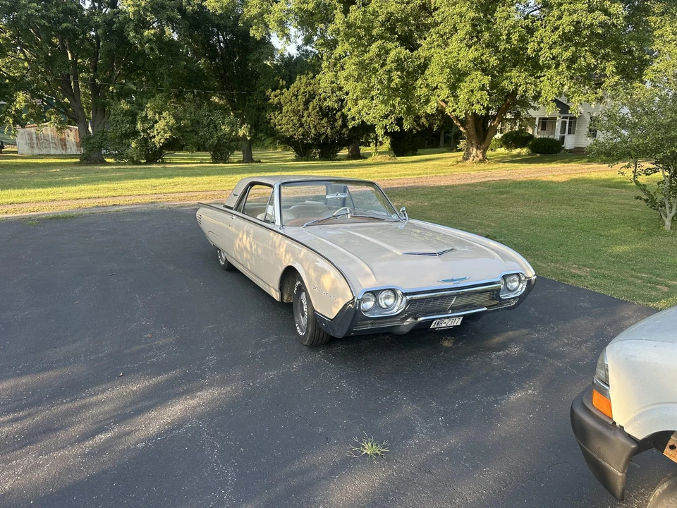 1961 Ford Thunderbird 3rd Gen - Image 3 of 31