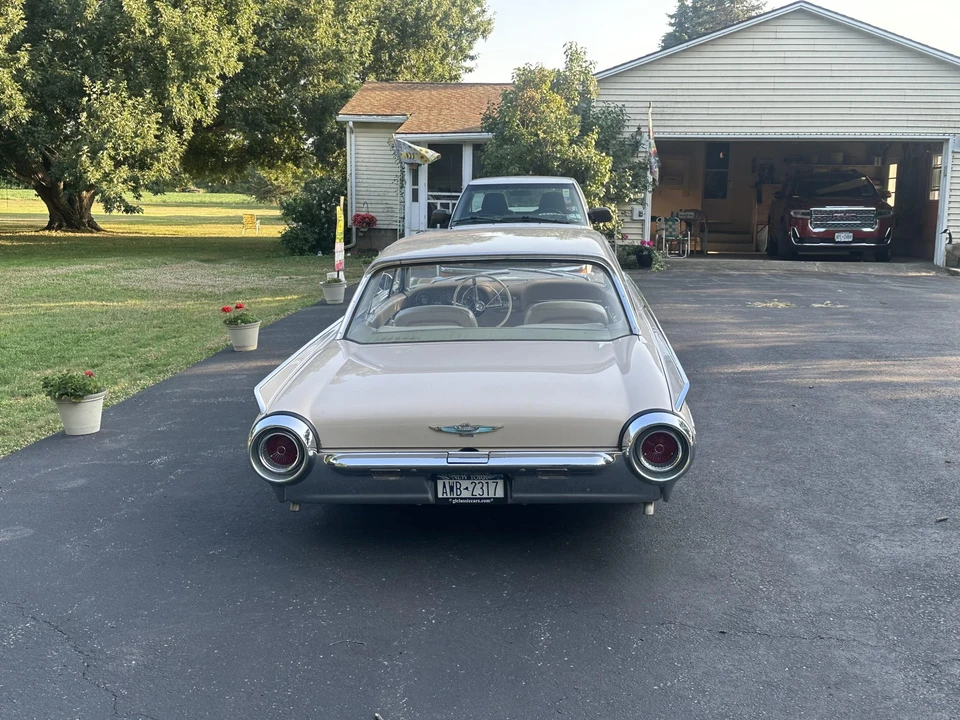 1961 Ford Thunderbird 3rd Gen - Image 10 of 31