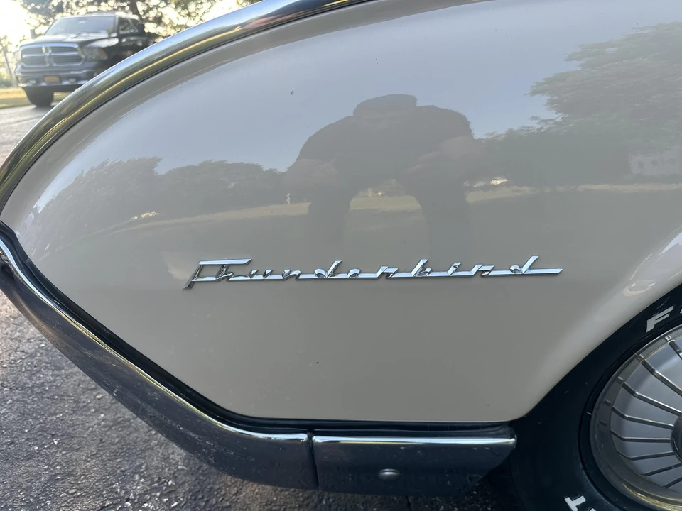 1961 Ford Thunderbird 3rd Gen - Image 14 of 31