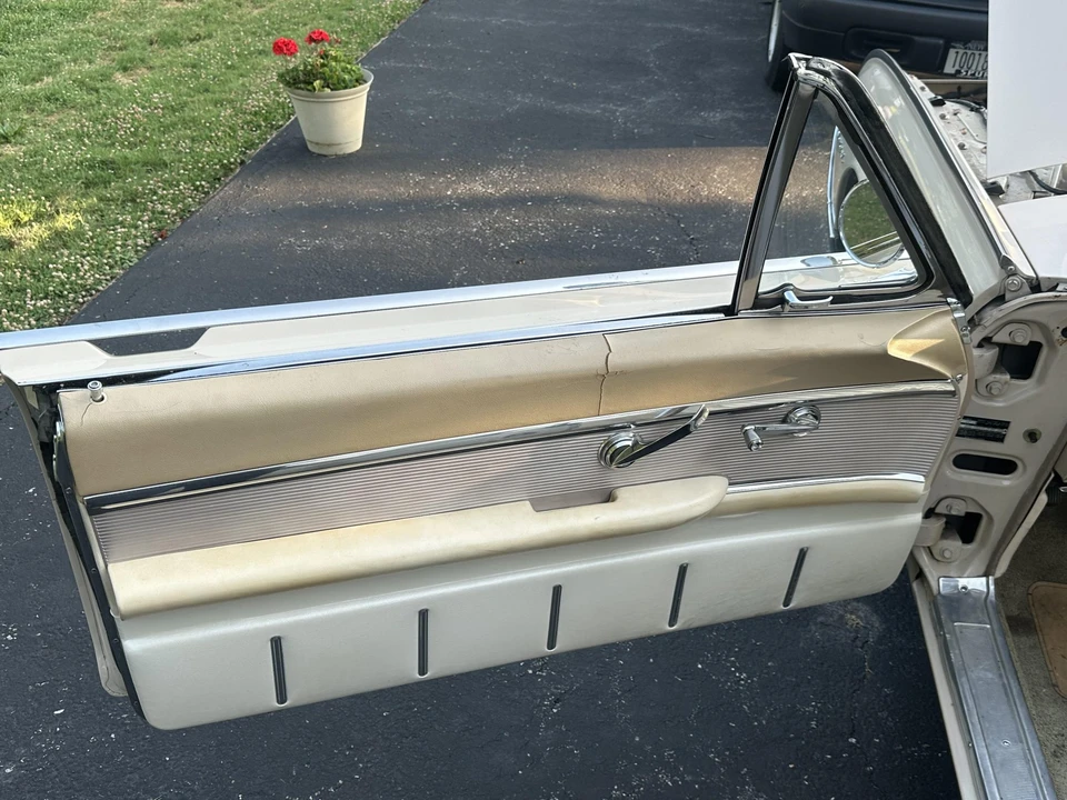 1961 Ford Thunderbird 3rd Gen - Image 29 of 31