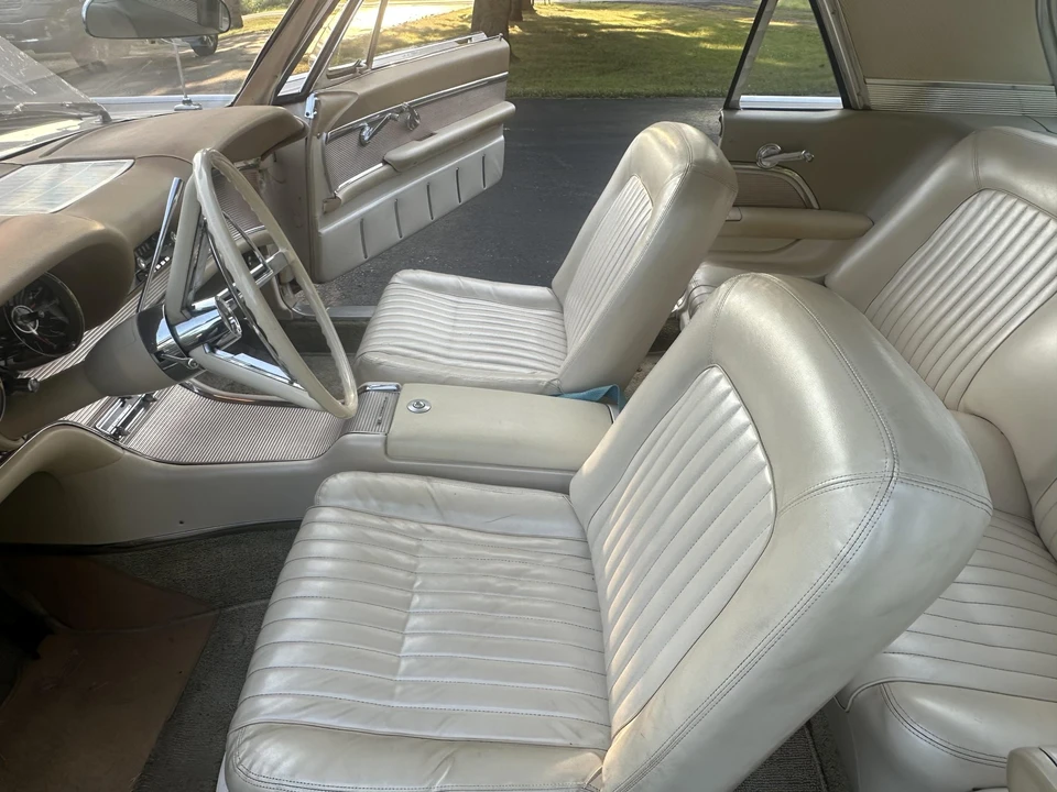 1961 Ford Thunderbird 3rd Gen - Image 27 of 31