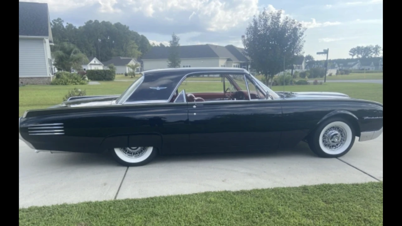 1961 Ford Thunderbird 3rd Gen - Image 8 of 31