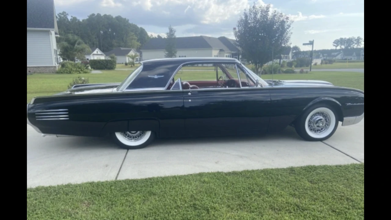 1961 Ford Thunderbird 3rd Gen - Image 9 of 31