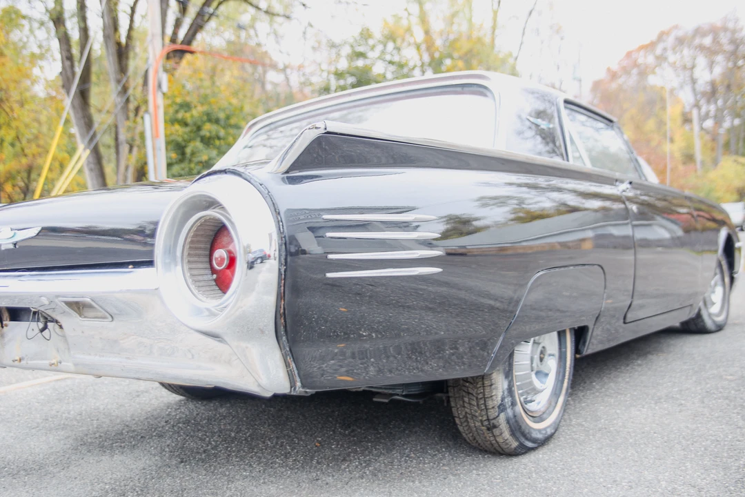1961 Ford Thunderbird 3rd Gen - Image 28 of 31