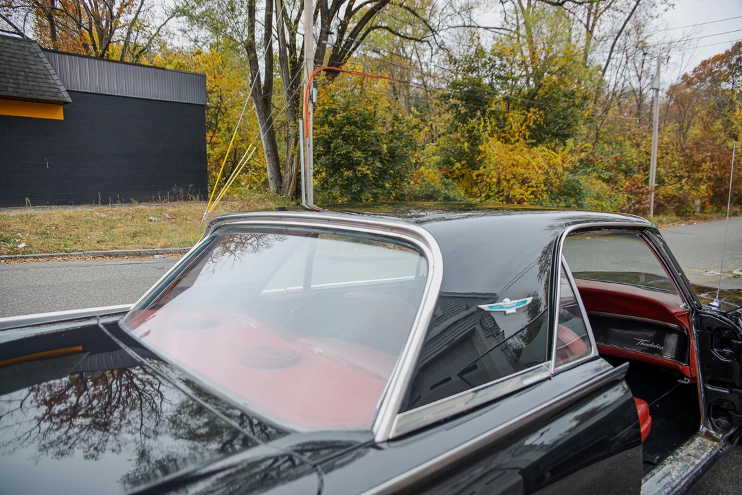 1961 Ford Thunderbird 3rd Gen - Image 26 of 31