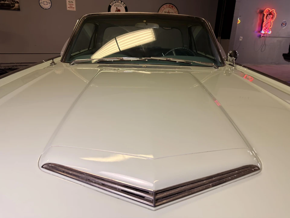 1961 Ford Thunderbird 3rd Gen - Image 14 of 31