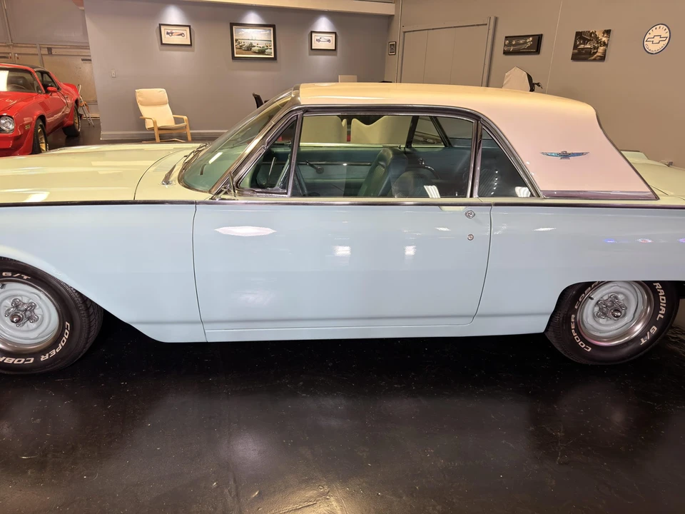 1961 Ford Thunderbird 3rd Gen - Image 22 of 31