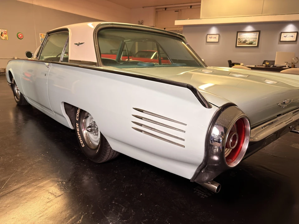 1961 Ford Thunderbird 3rd Gen - Image 29 of 31