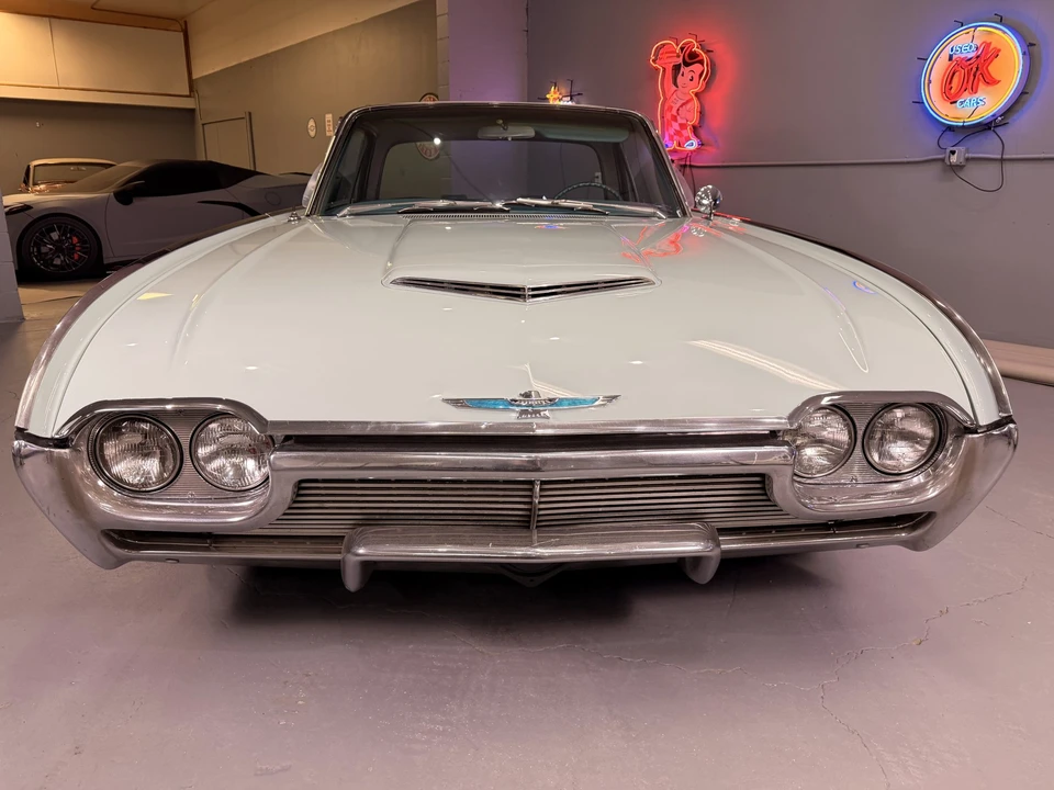 1961 Ford Thunderbird 3rd Gen - Image 10 of 31
