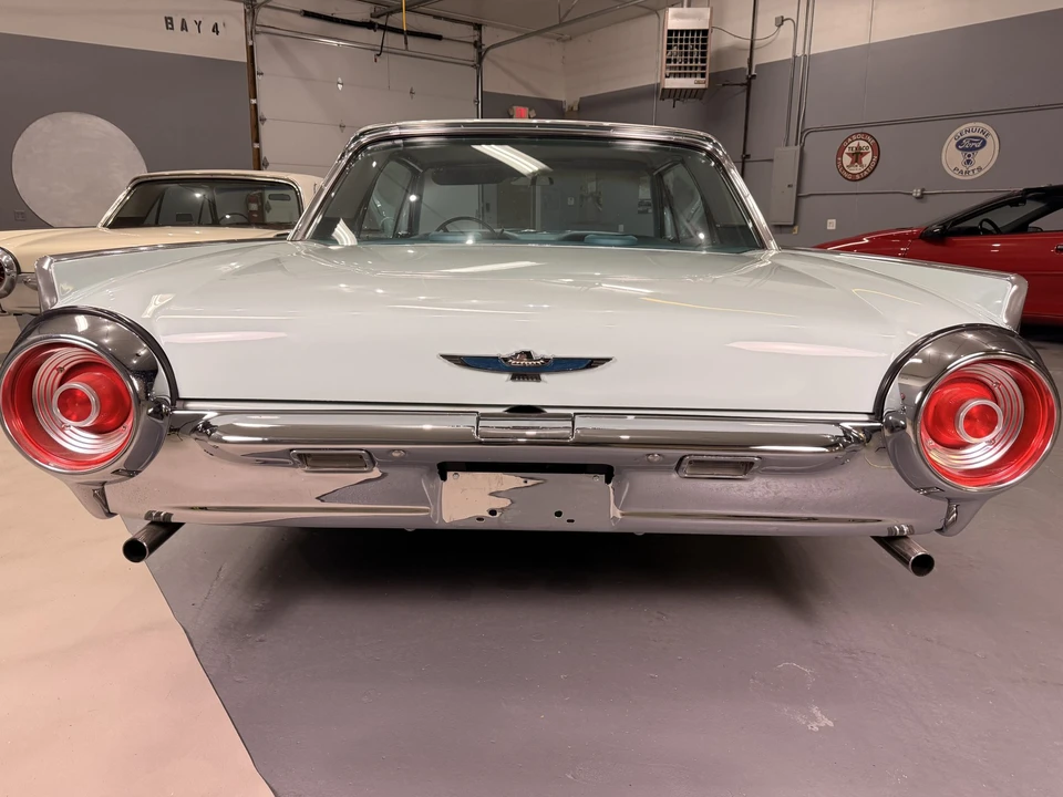 1961 Ford Thunderbird 3rd Gen - Image 7 of 31