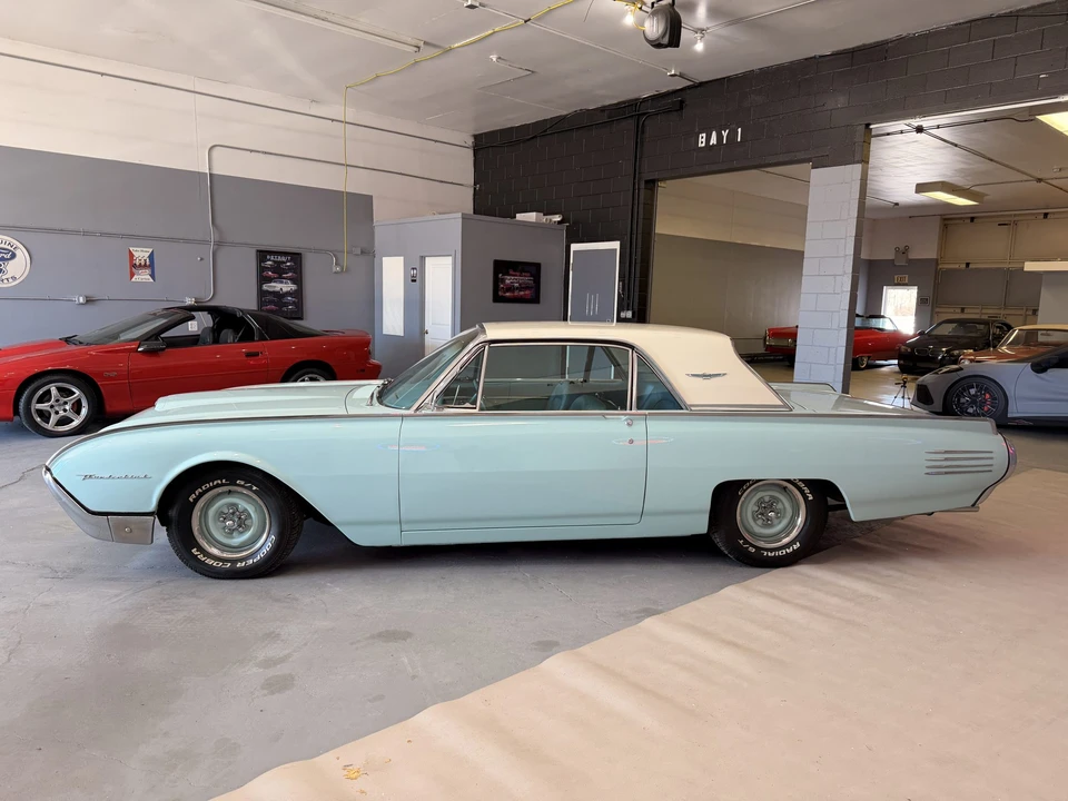 1961 Ford Thunderbird 3rd Gen - Image 4 of 31