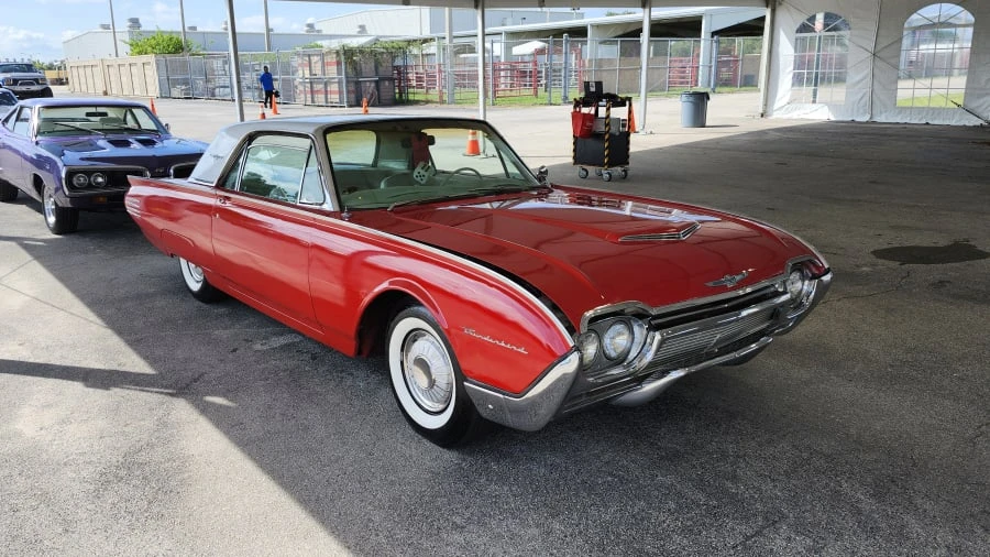 1961 Ford Thunderbird 3rd Gen - Image 4 of 7