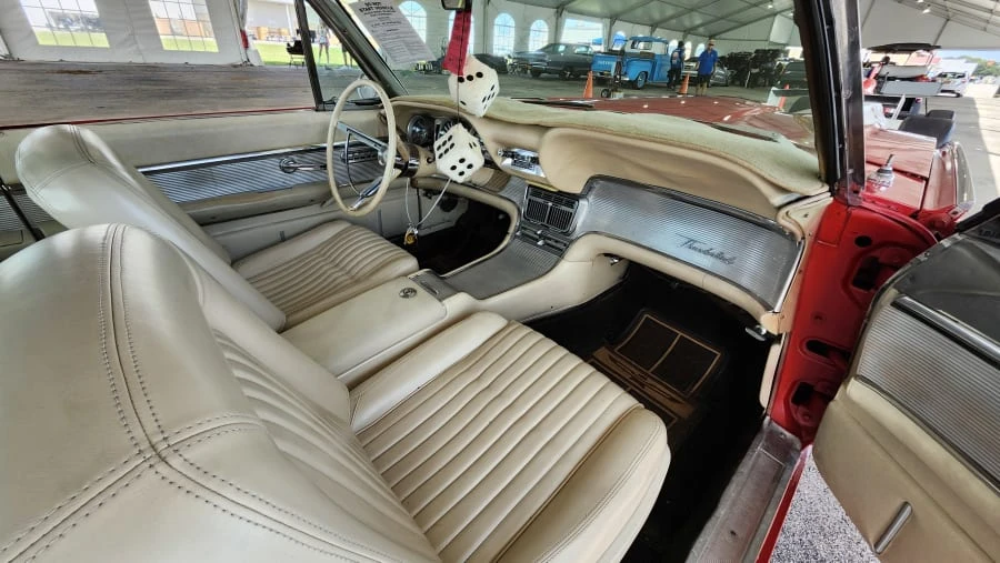 1961 Ford Thunderbird 3rd Gen - Image 5 of 7