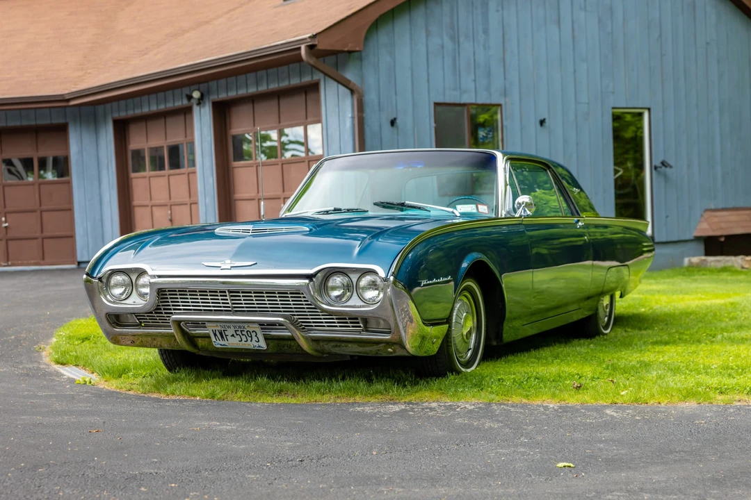 1961 Ford Thunderbird 3rd Gen - Image 2 of 31