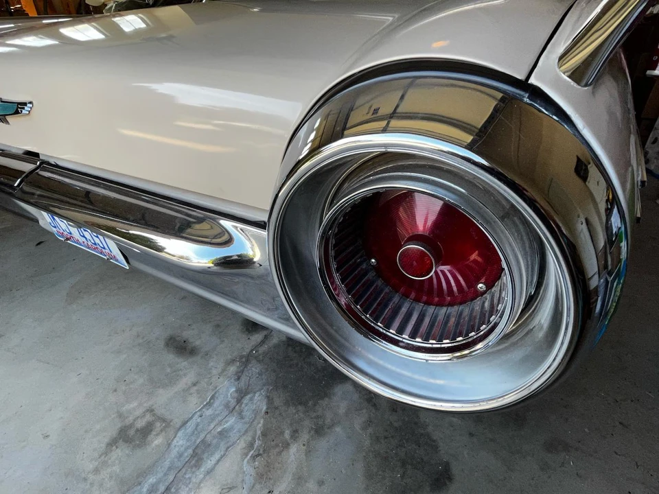 1961 Ford Thunderbird 3rd Gen - Image 18 of 31