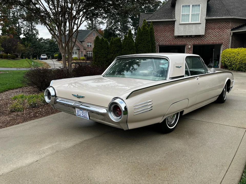 1961 Ford Thunderbird 3rd Gen - Image 6 of 31