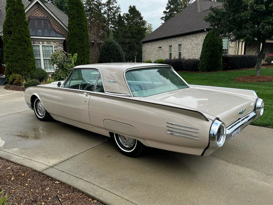 1961 Ford Thunderbird 3rd Gen - Image 4 of 31