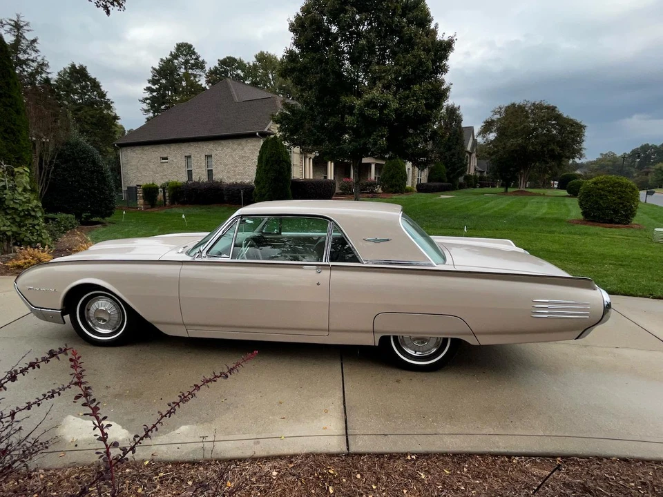 1961 Ford Thunderbird 3rd Gen - Image 3 of 31