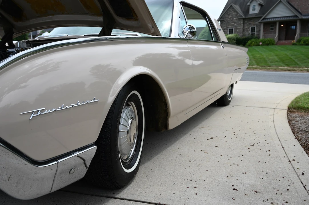 1961 Ford Thunderbird 3rd Gen - Image 11 of 31