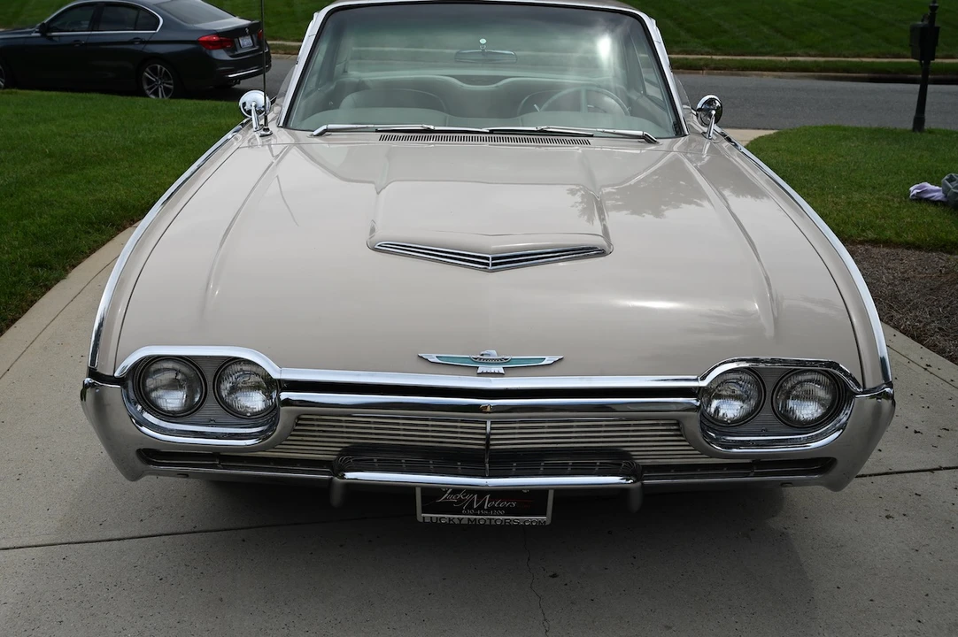 1961 Ford Thunderbird 3rd Gen - Image 10 of 31