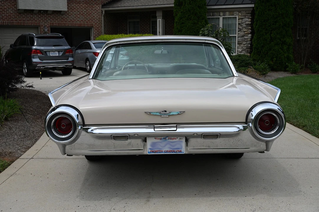 1961 Ford Thunderbird 3rd Gen - Image 5 of 31