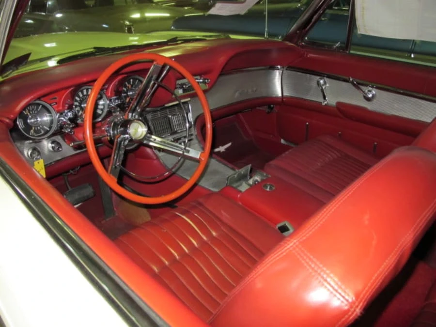 1961 Ford Thunderbird 3rd Gen - Image 4 of 8