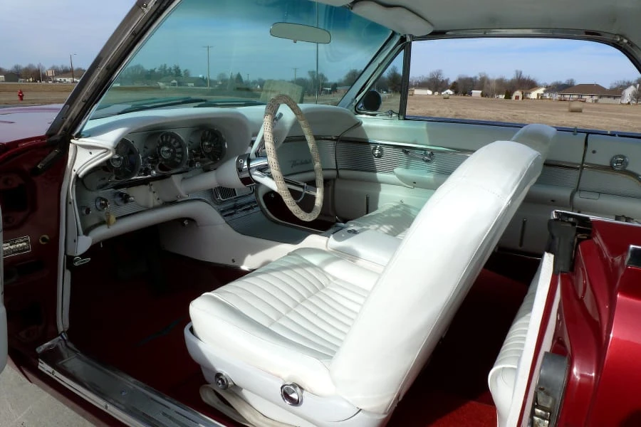 1961 Ford Thunderbird 3rd Gen - Image 4 of 7