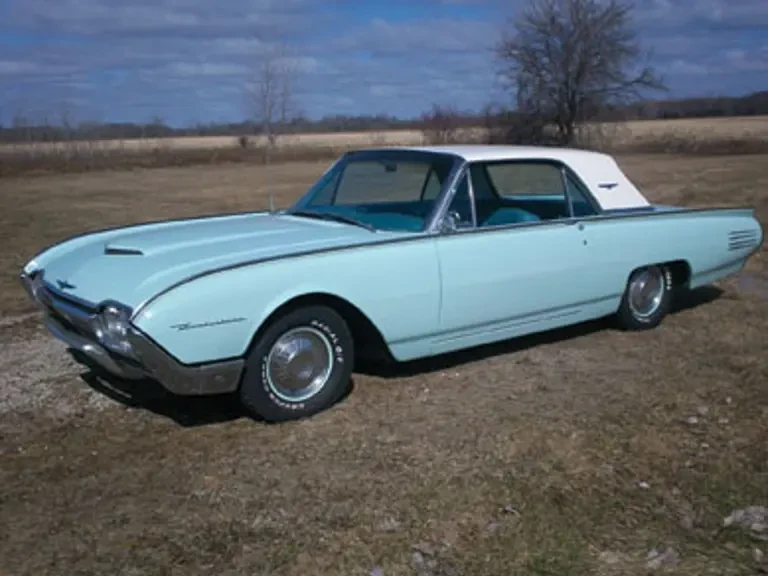 1961 Ford Thunderbird 3rd Gen - Image 2 of 2