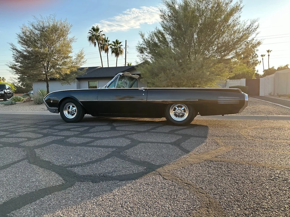 1961 Ford Thunderbird 3rd Gen - Image 9 of 31