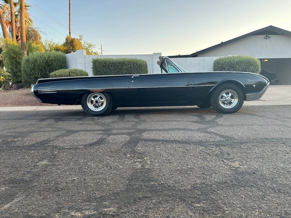 1961 Ford Thunderbird 3rd Gen - Image 30 of 31