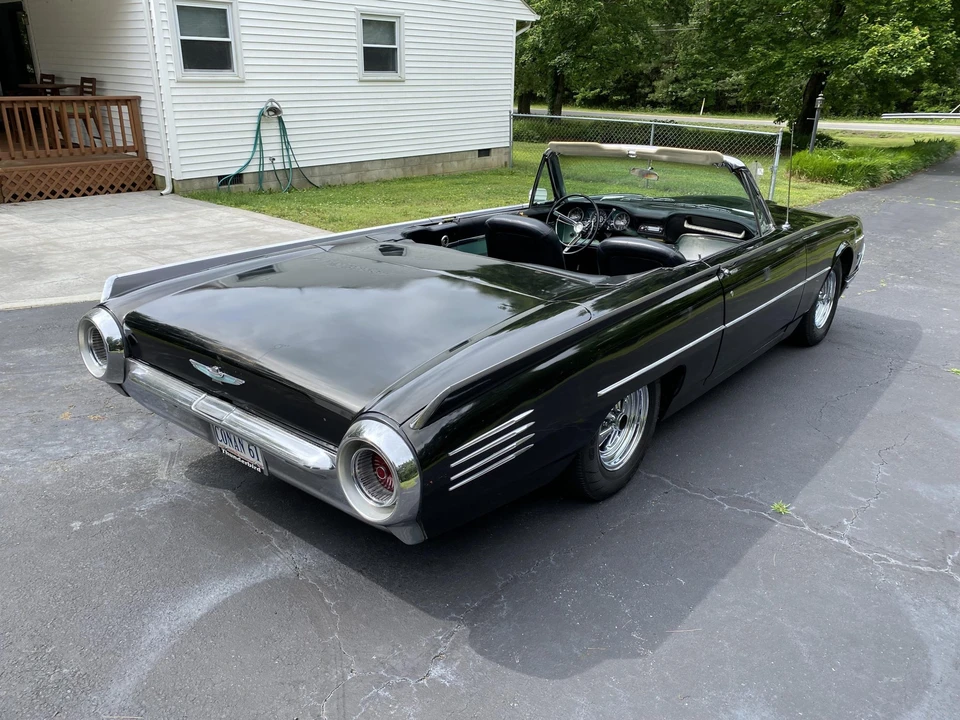 1961 Ford Thunderbird 3rd Gen - Image 17 of 31