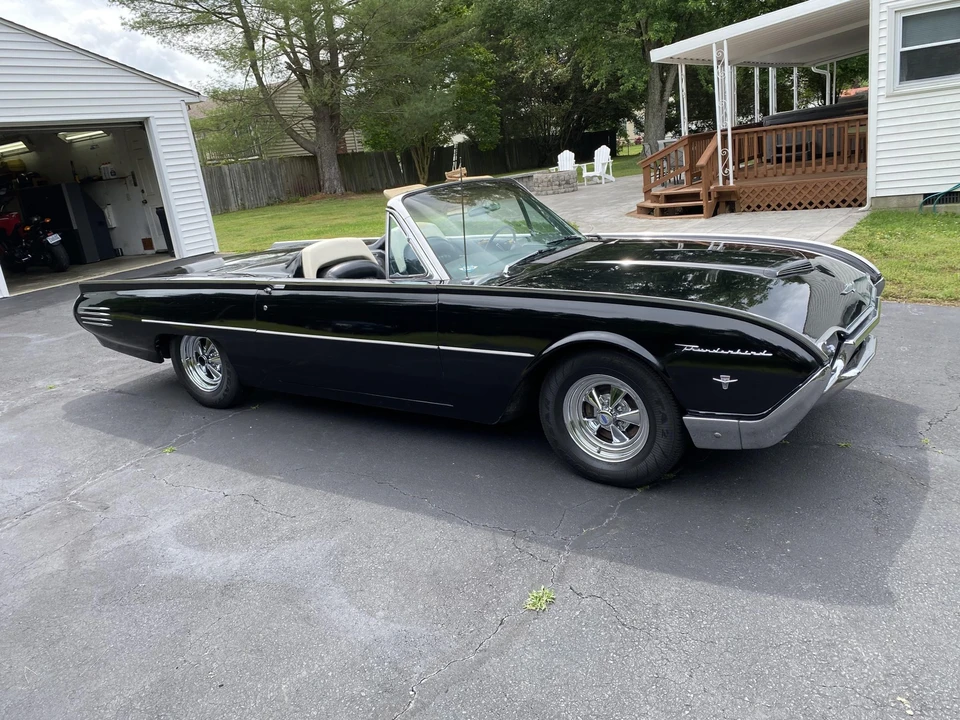 1961 Ford Thunderbird 3rd Gen - Image 21 of 31