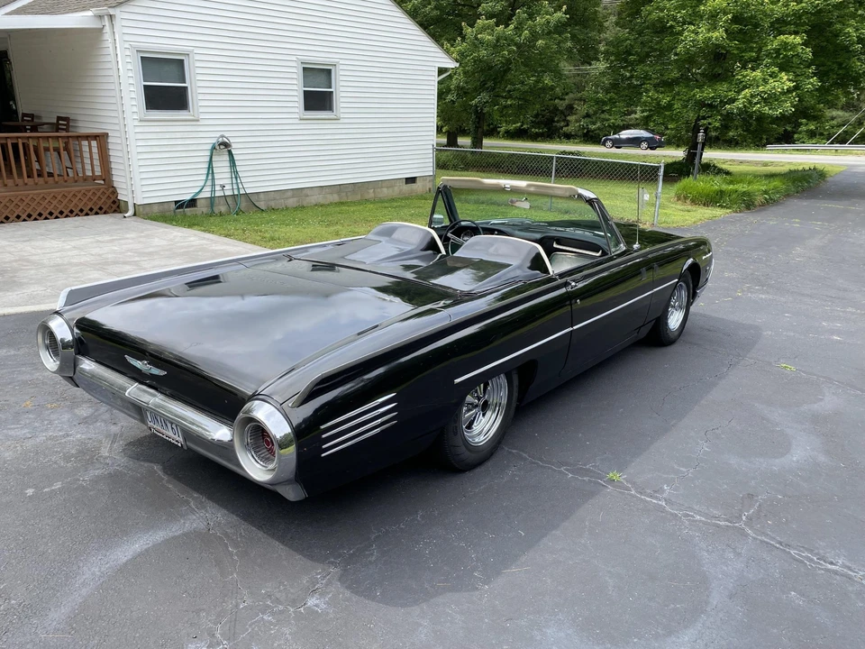 1961 Ford Thunderbird 3rd Gen - Image 16 of 31