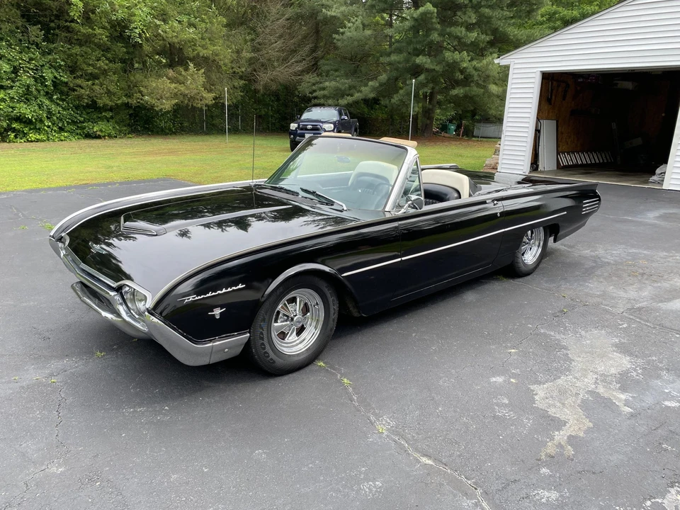 1961 Ford Thunderbird 3rd Gen - Image 7 of 31