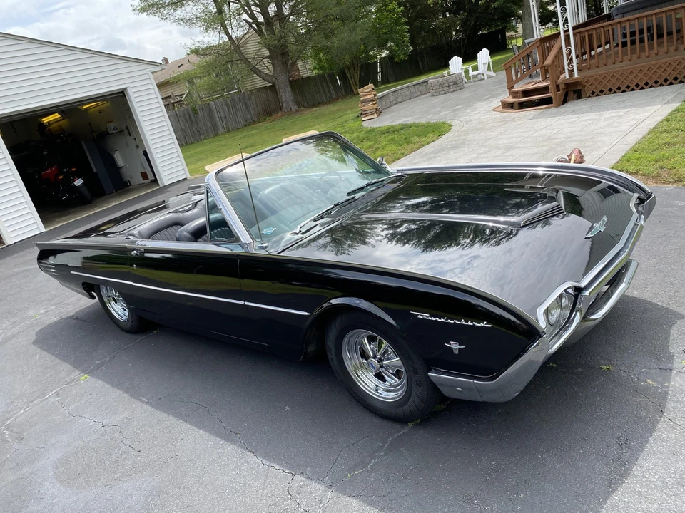 1961 Ford Thunderbird 3rd Gen - Image 22 of 31