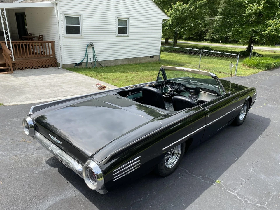 1961 Ford Thunderbird 3rd Gen - Image 18 of 31