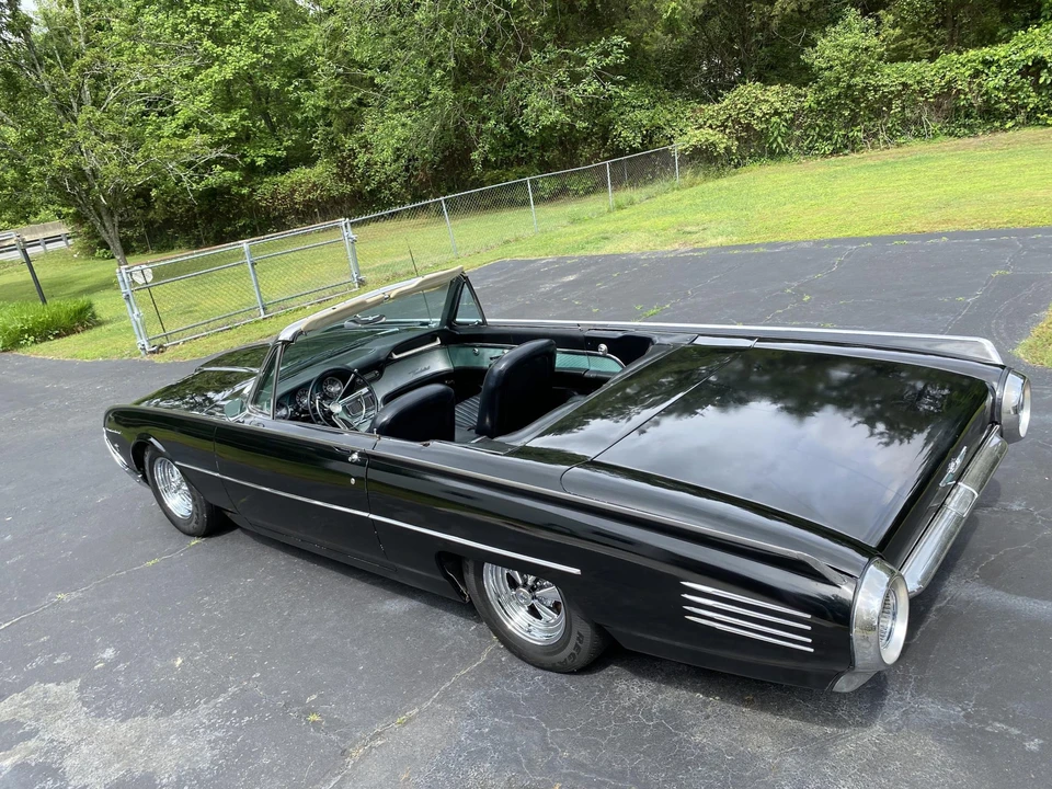 1961 Ford Thunderbird 3rd Gen - Image 12 of 31