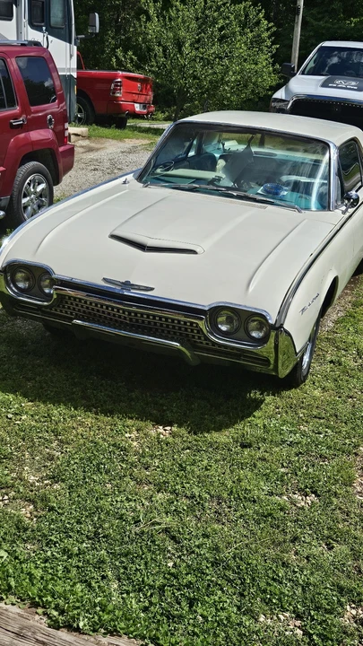 1961 Ford Thunderbird 3rd Gen - Image 7 of 9