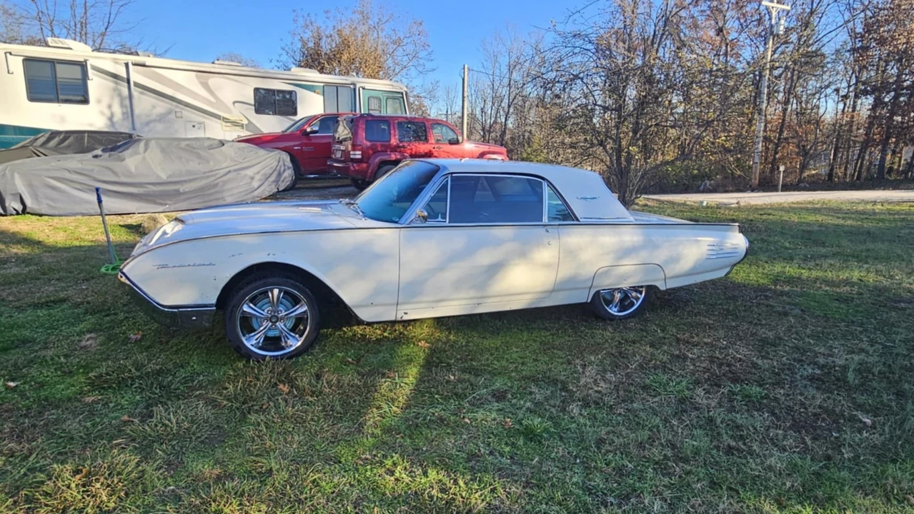 1961 Ford Thunderbird 3rd Gen - Image 6 of 9