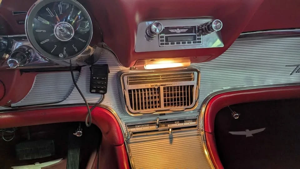 1961 Ford Thunderbird 3rd Gen - Image 3 of 10