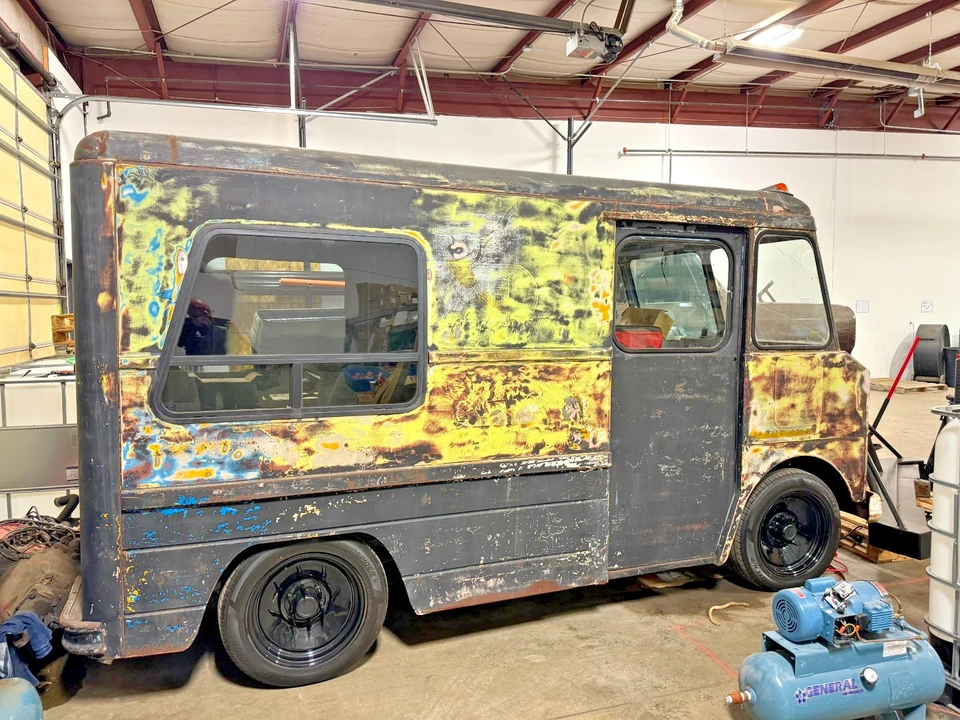 1961 GMC G-series Van - Image 16 of 16