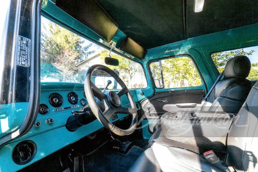 1961 GMC Suburban 5th Gen - Image 3 of 8