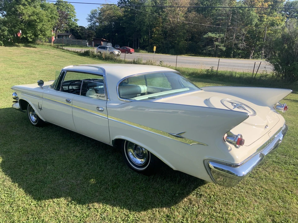1961 Chrysler Imperial 2nd Gen - Image 20 of 31